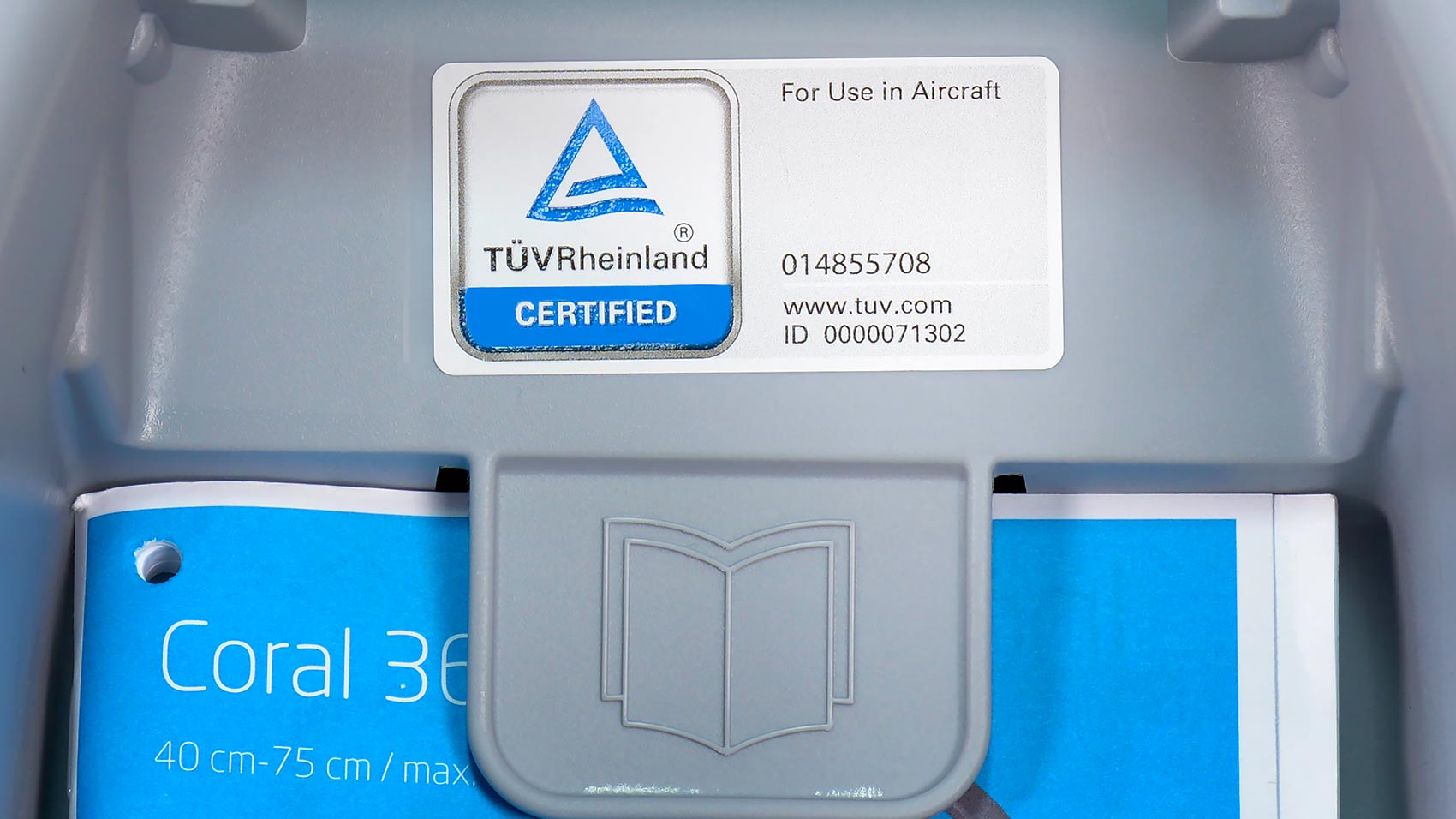 TÜV Rheinland - этикетка на автокресле