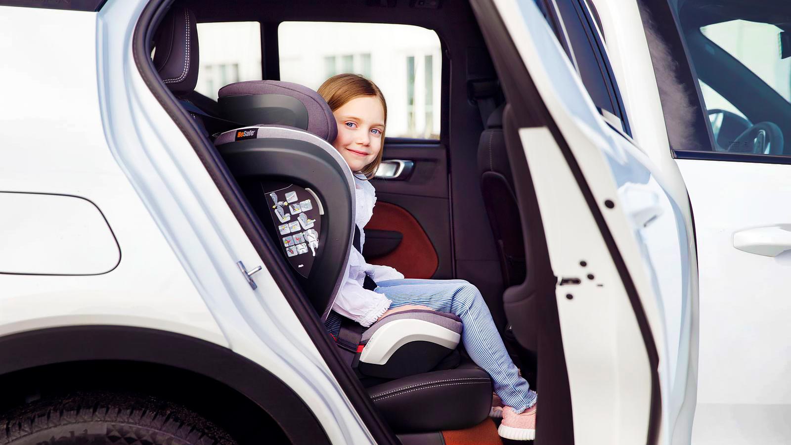 BeSafe iZi Flex S FIX с ребенком в машине