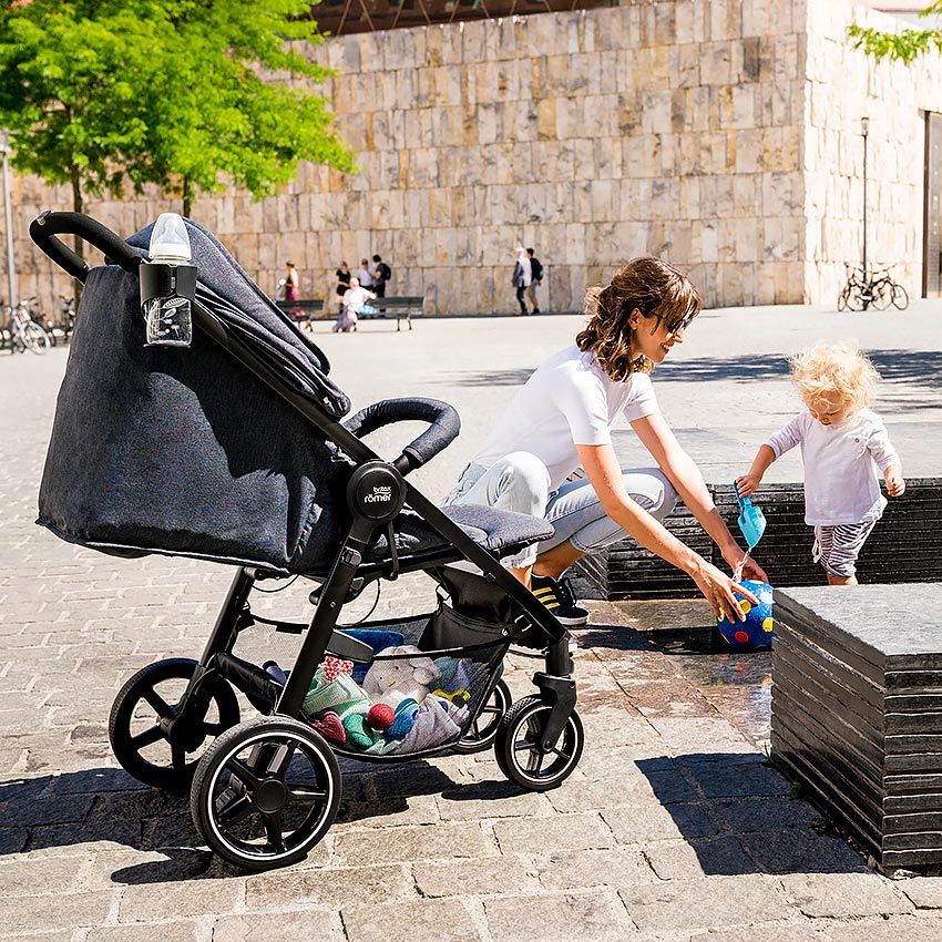 Britax Römer B-Agile M - коляска в городе в ребёнком