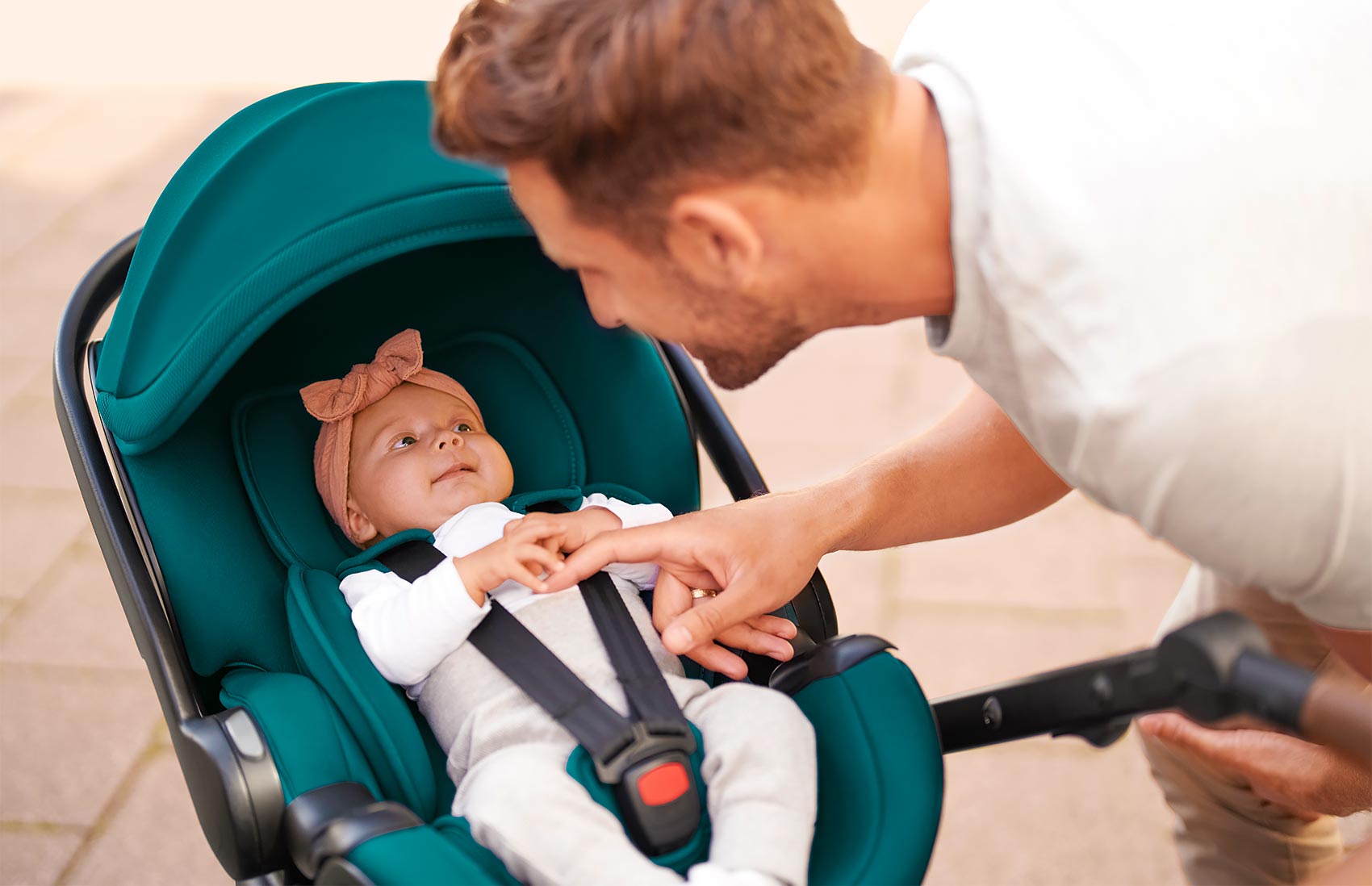 Britax Römer Baby Safe 5Z - ребёнок в автолюльке