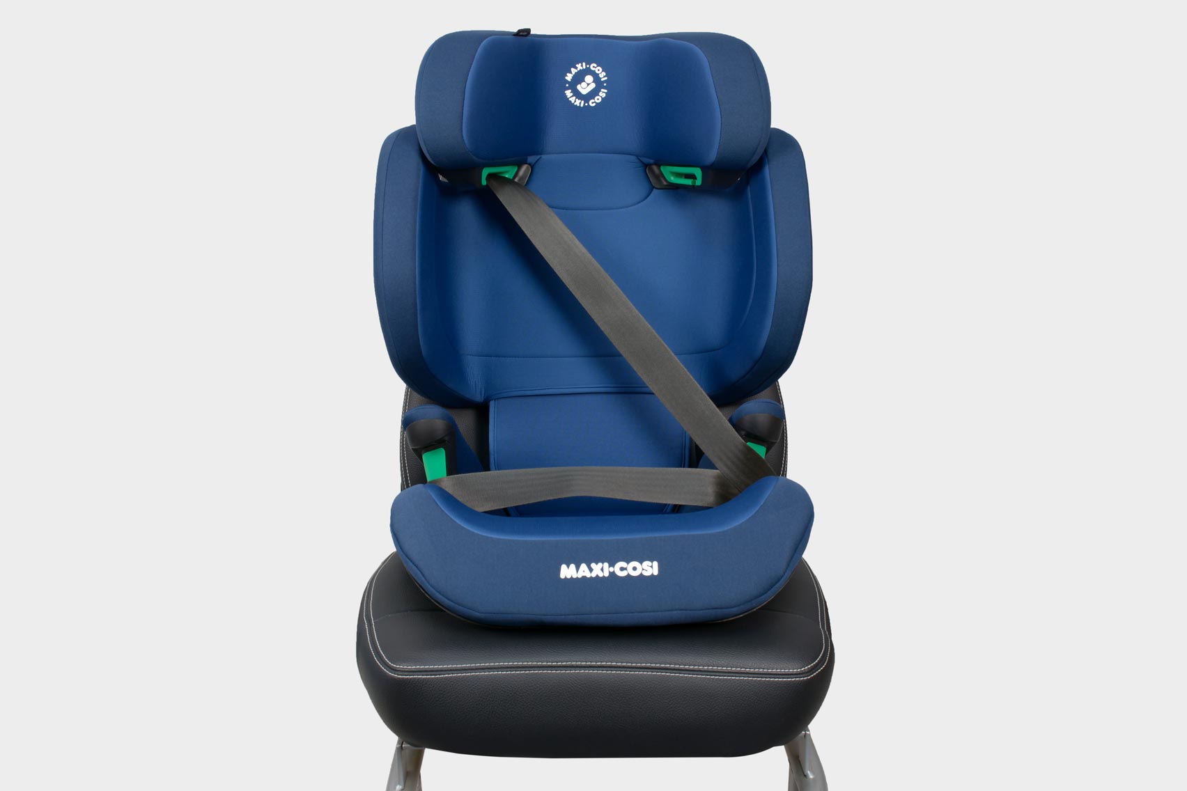 Maxi-Cosi Morion i-Size Фиксация ребёнка автомобильным ремнём безопасности