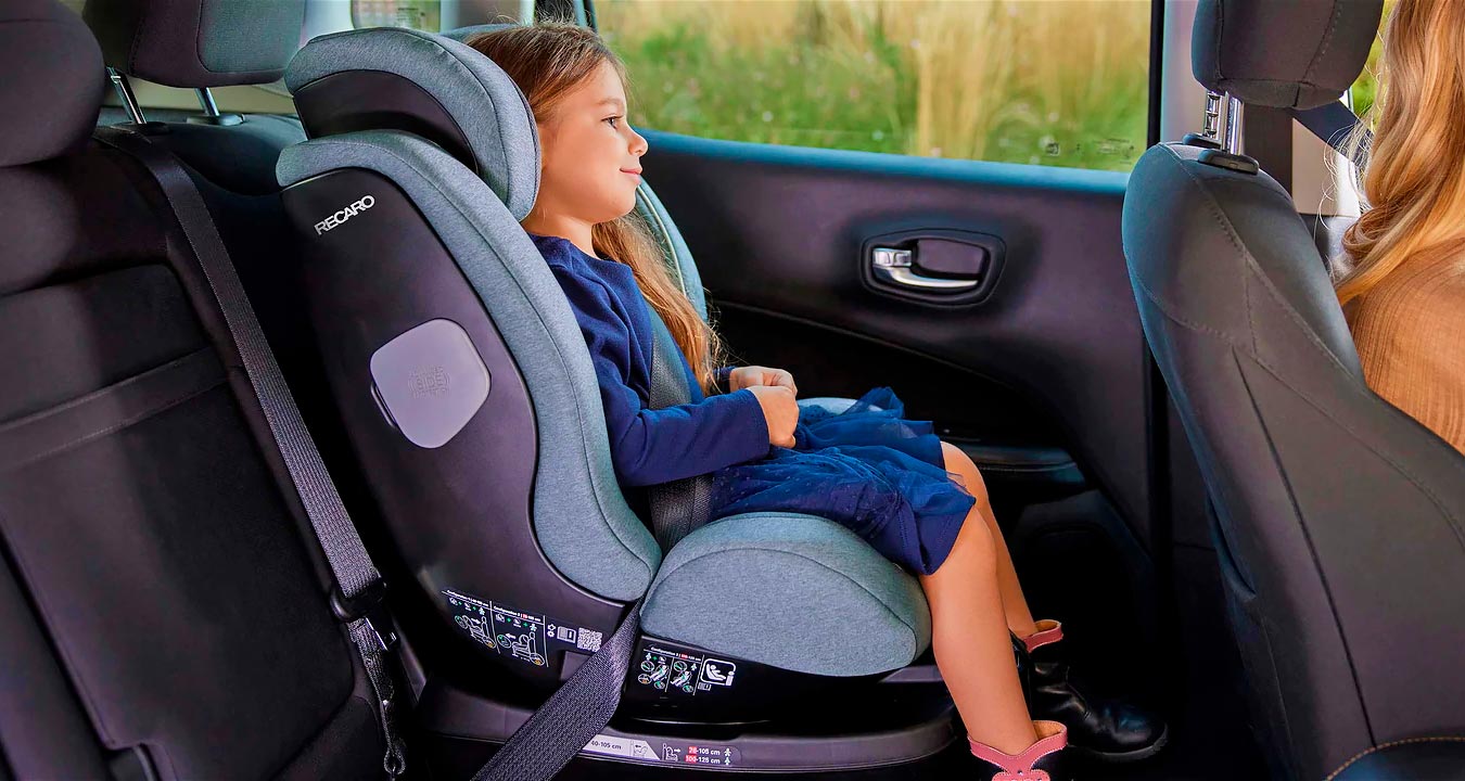 Recaro Salia 125 - автокресло в машине с ребёнком